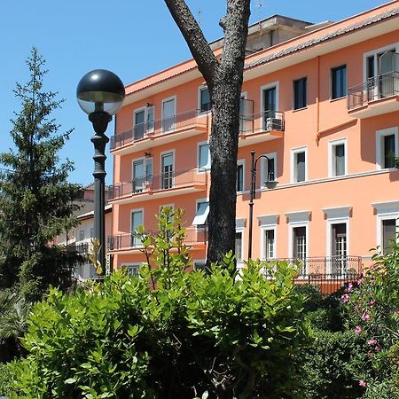 Hotel La Villa Ceccano Luaran gambar