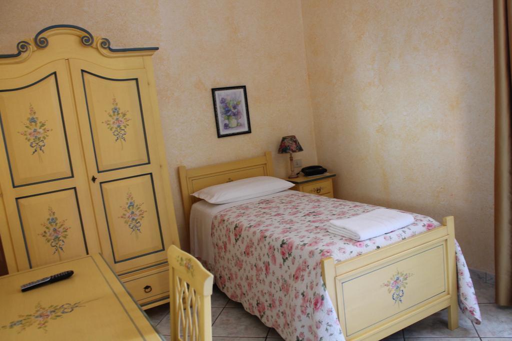 Hotel La Villa Ceccano Bilik gambar