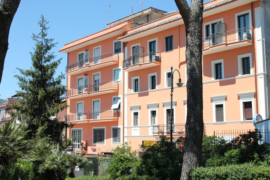 Hotel La Villa Ceccano Luaran gambar