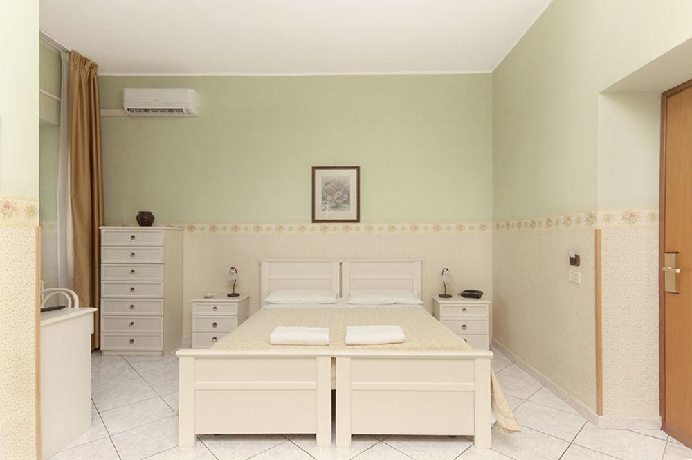 Hotel La Villa Ceccano Luaran gambar
