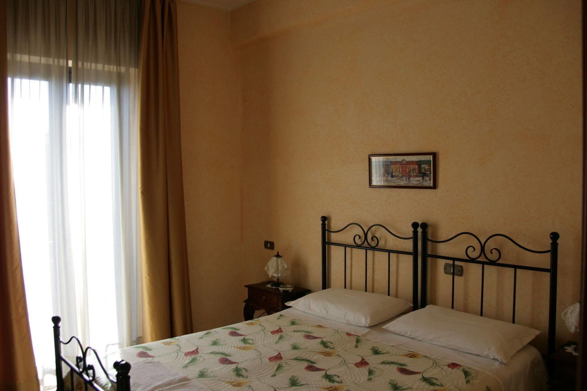 Hotel La Villa Ceccano Luaran gambar