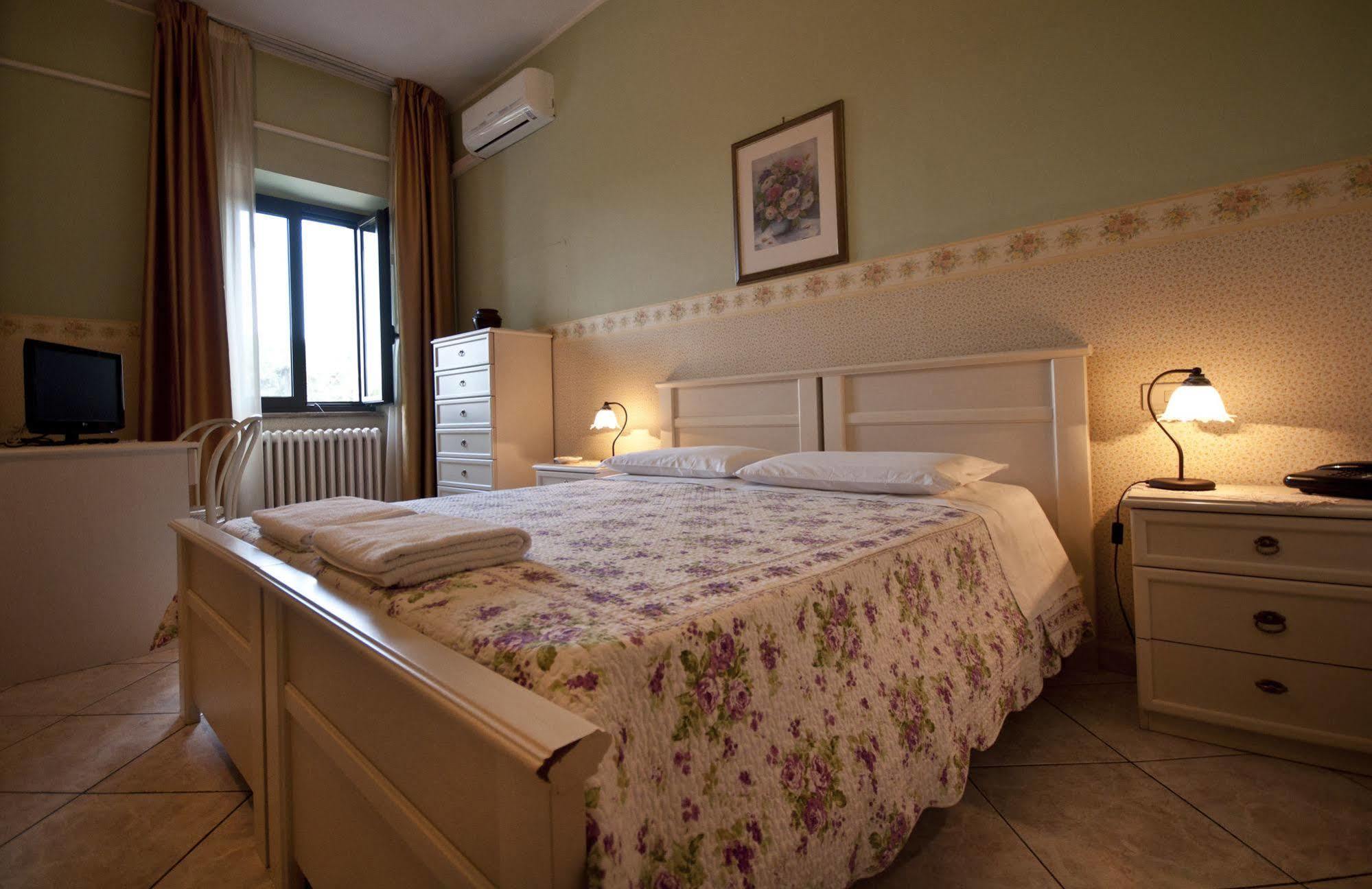 Hotel La Villa Ceccano Luaran gambar